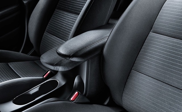 Kia Forte Koup photo 30