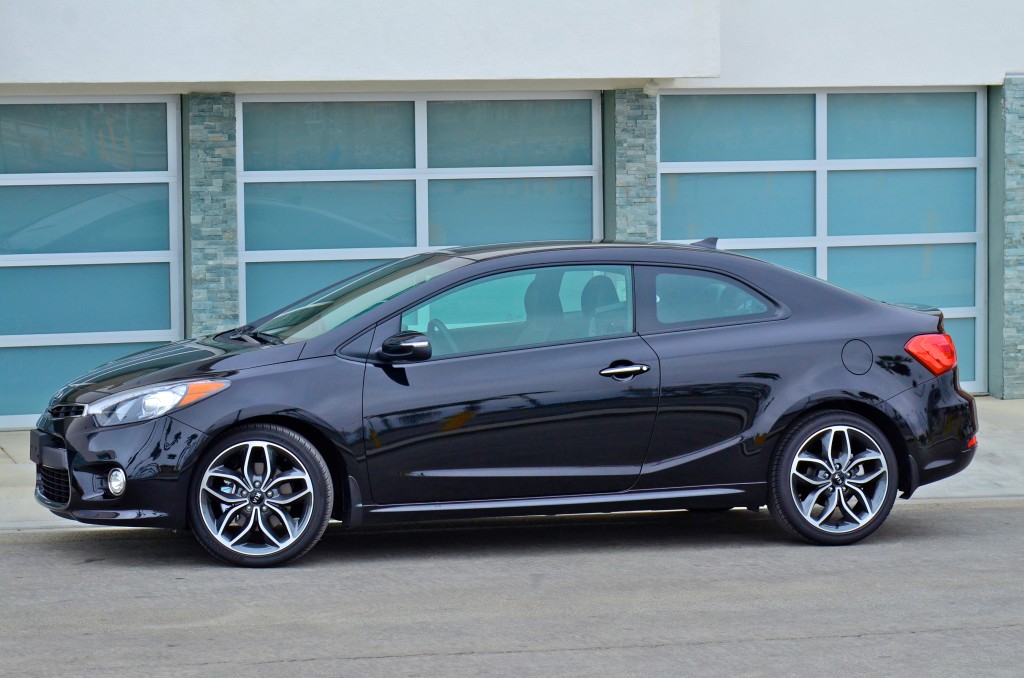 Kia Forte Koup photo 28