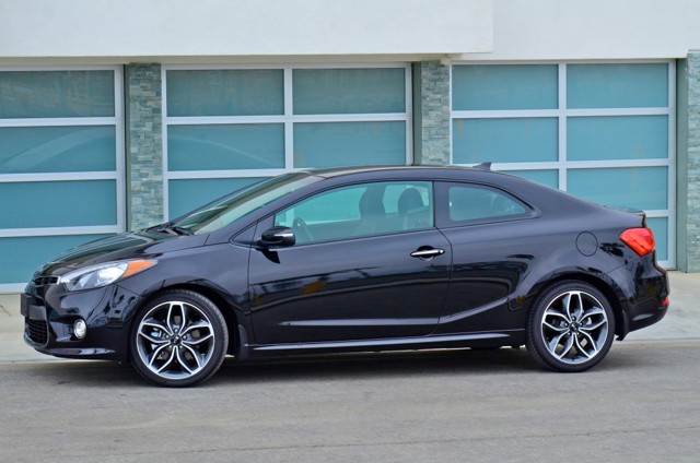 Kia Forte Koup photo 28