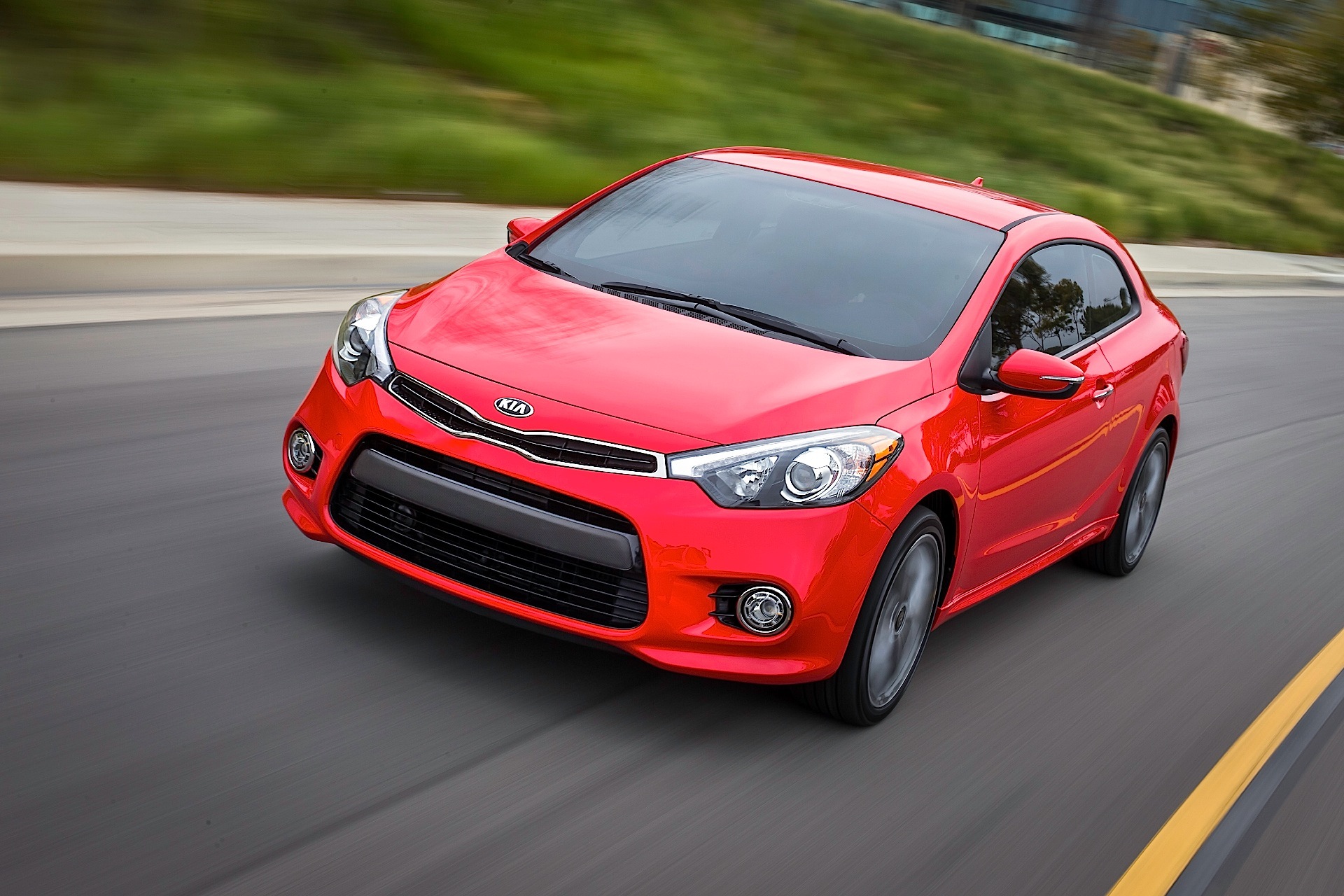 Kia Forte Koup photo 7