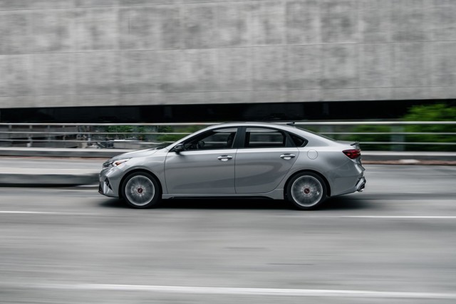 Kia Forte Foto 8