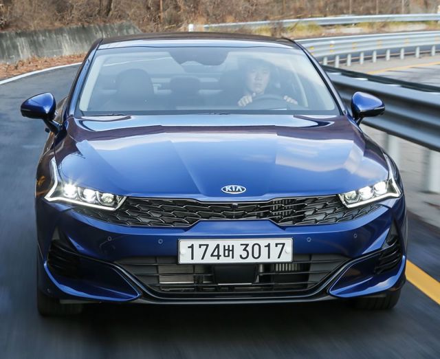Kia K5 photo 10