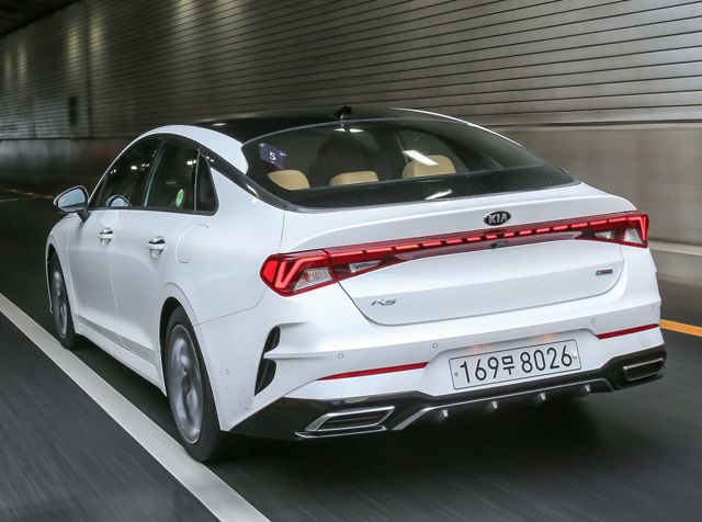 Kia K5 photo 19