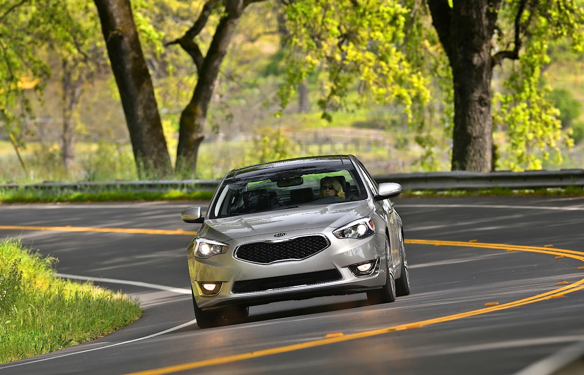 Kia K7 / Cadenza photo 12