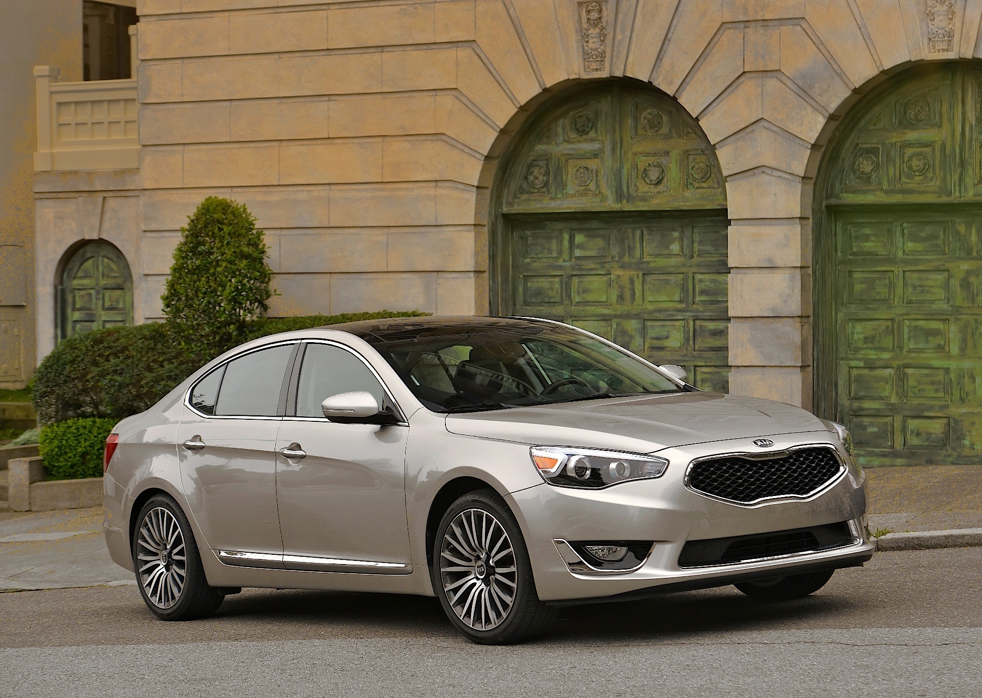 Kia K7 / Cadenza photo 17
