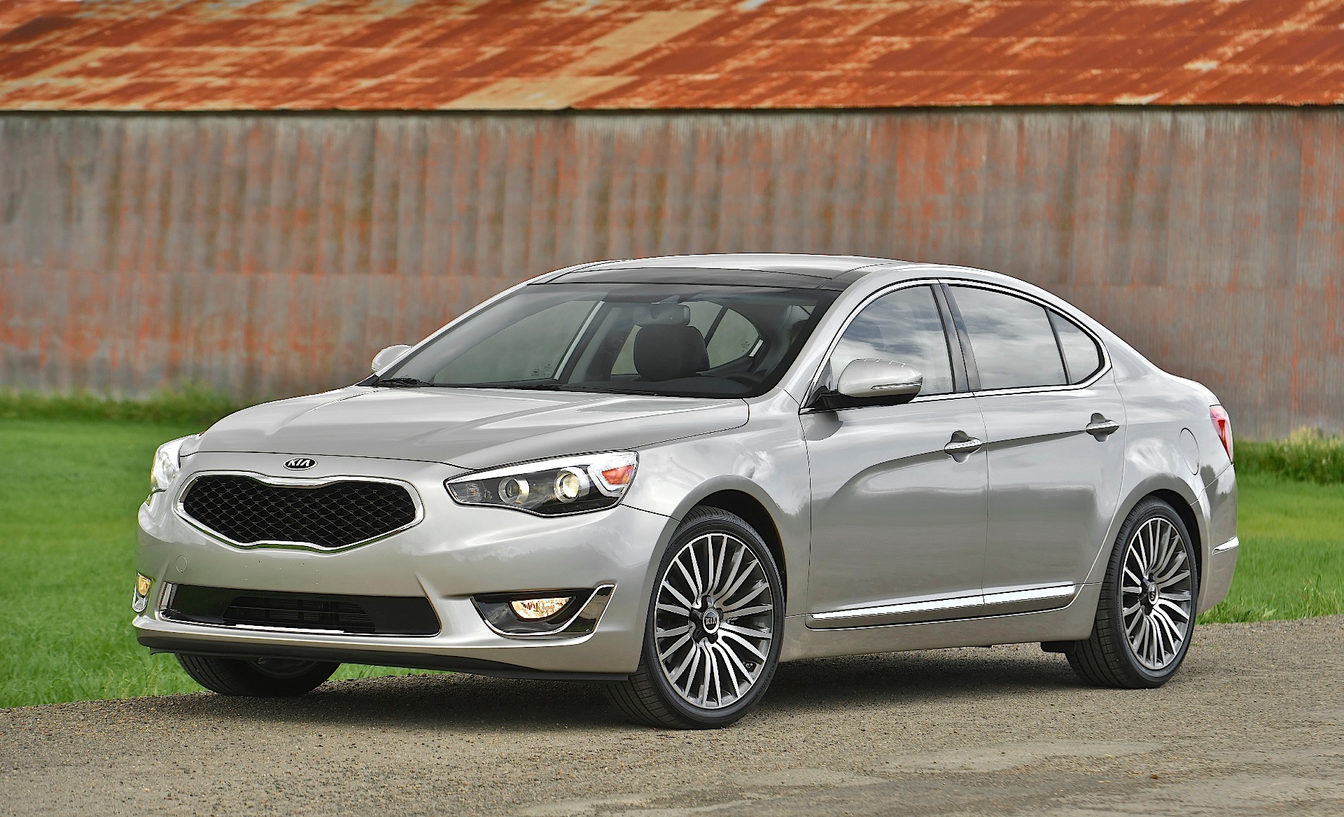 Kia K7 / Cadenza photo 22