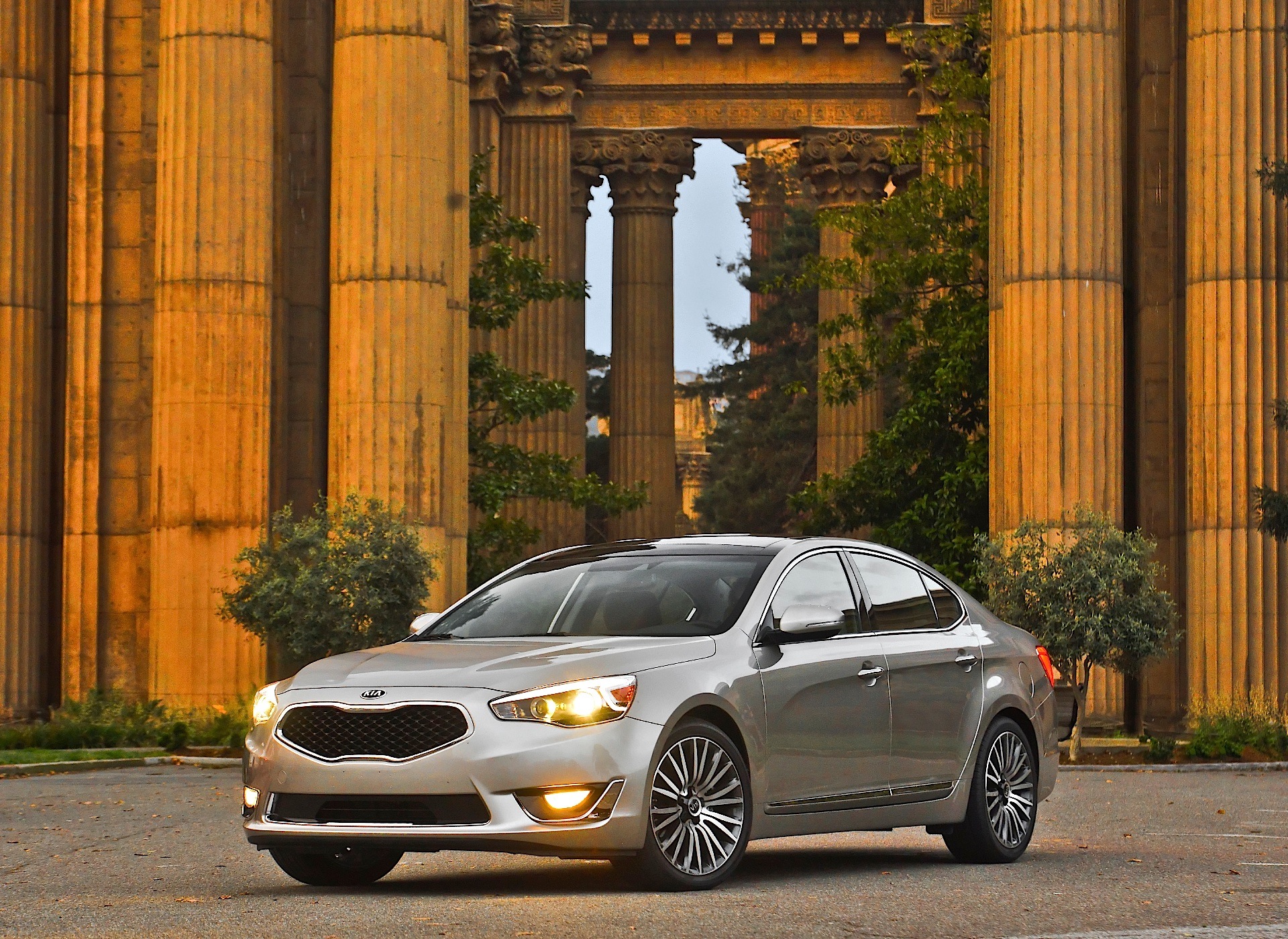 Kia K7 / Cadenza photo 23