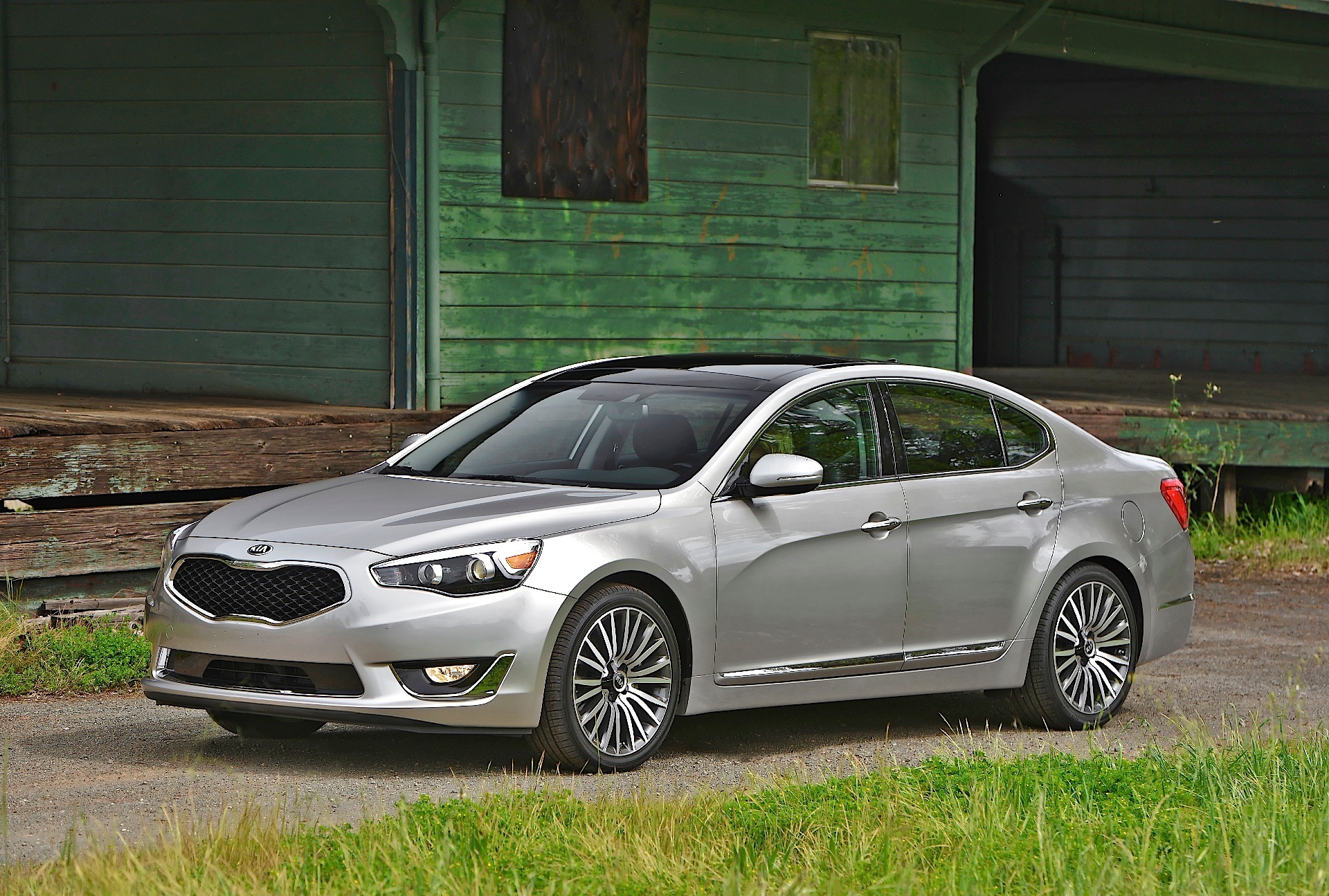 Kia K7 / Cadenza photo 24