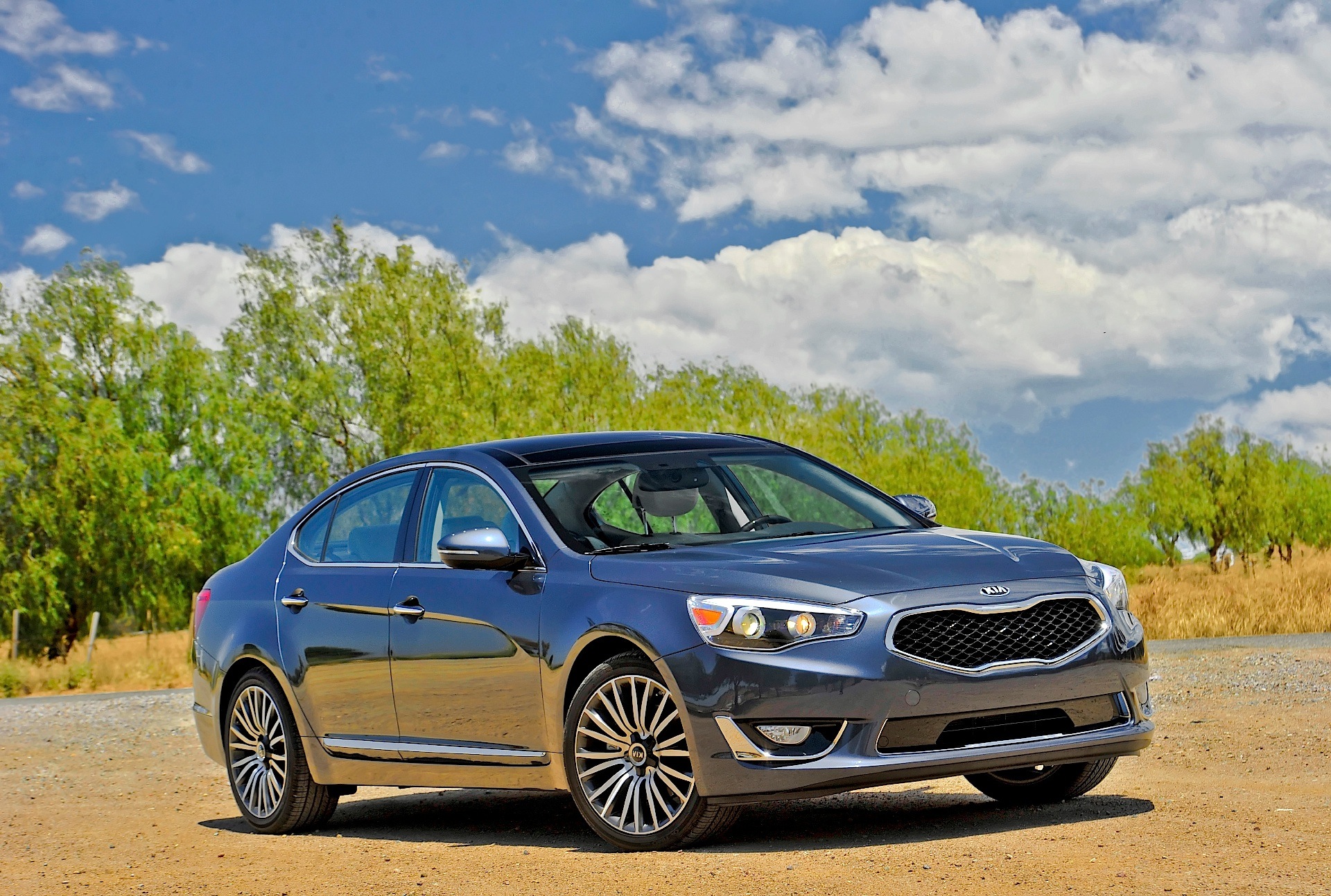 Kia K7 / Cadenza photo 29