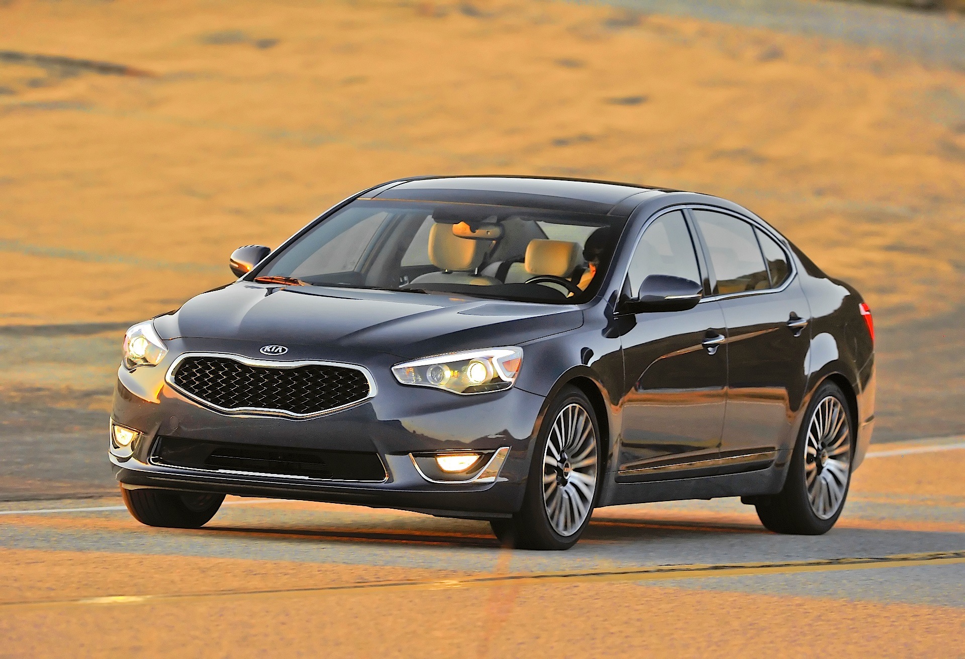 Kia K7 / Cadenza photo 36