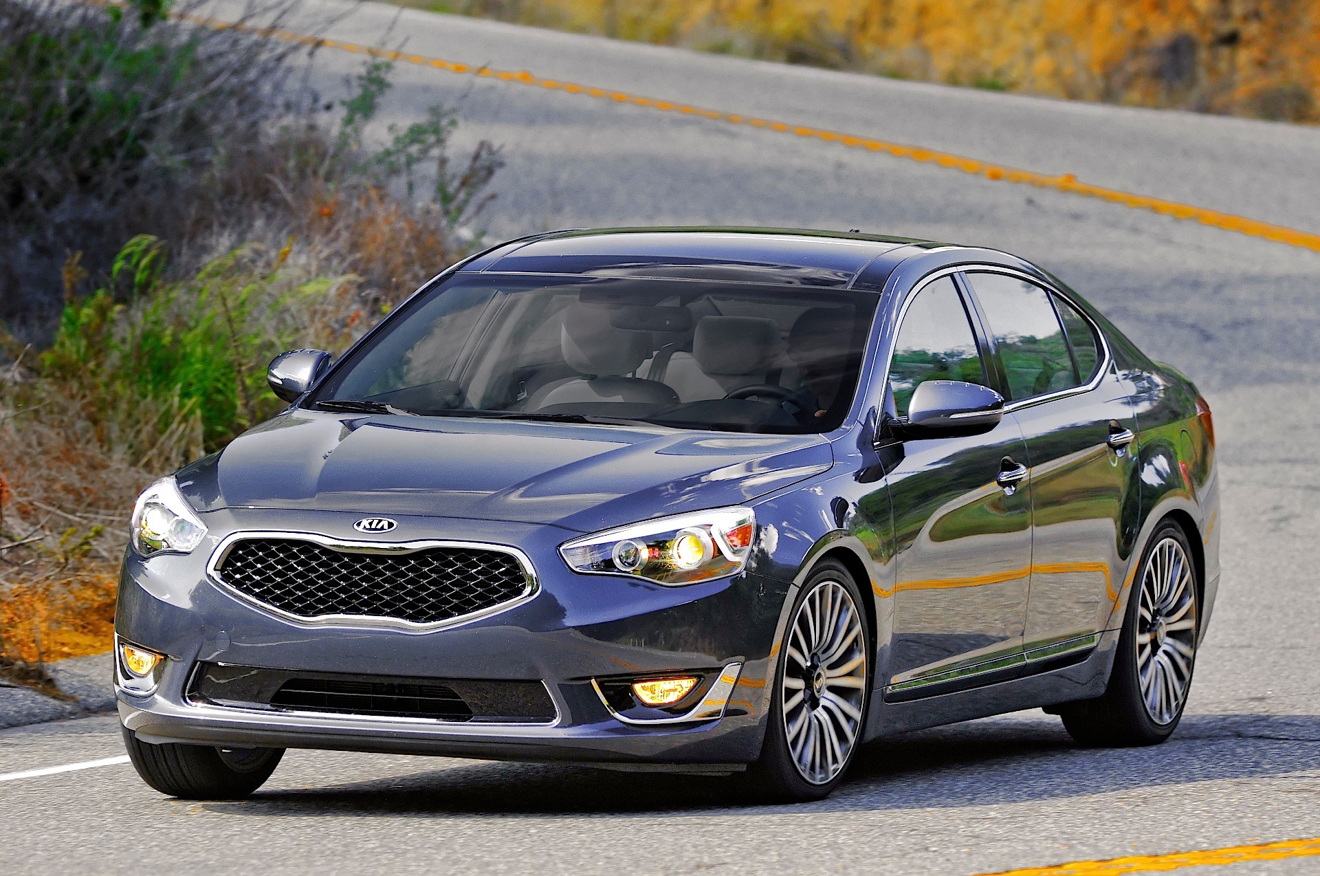 Kia K7 / Cadenza photo 38