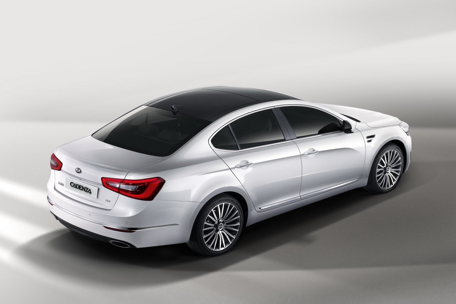 Kia K7 / Cadenza photo 2