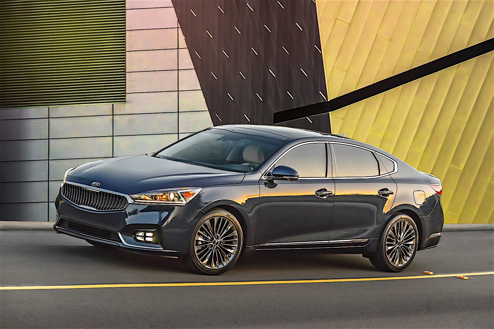 Kia K7 / Cadenza photo 9