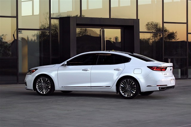 Kia K7 / Cadenza photo 10
