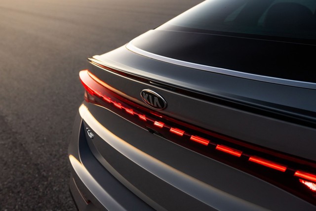 Kia Optima / Magentis photo 6