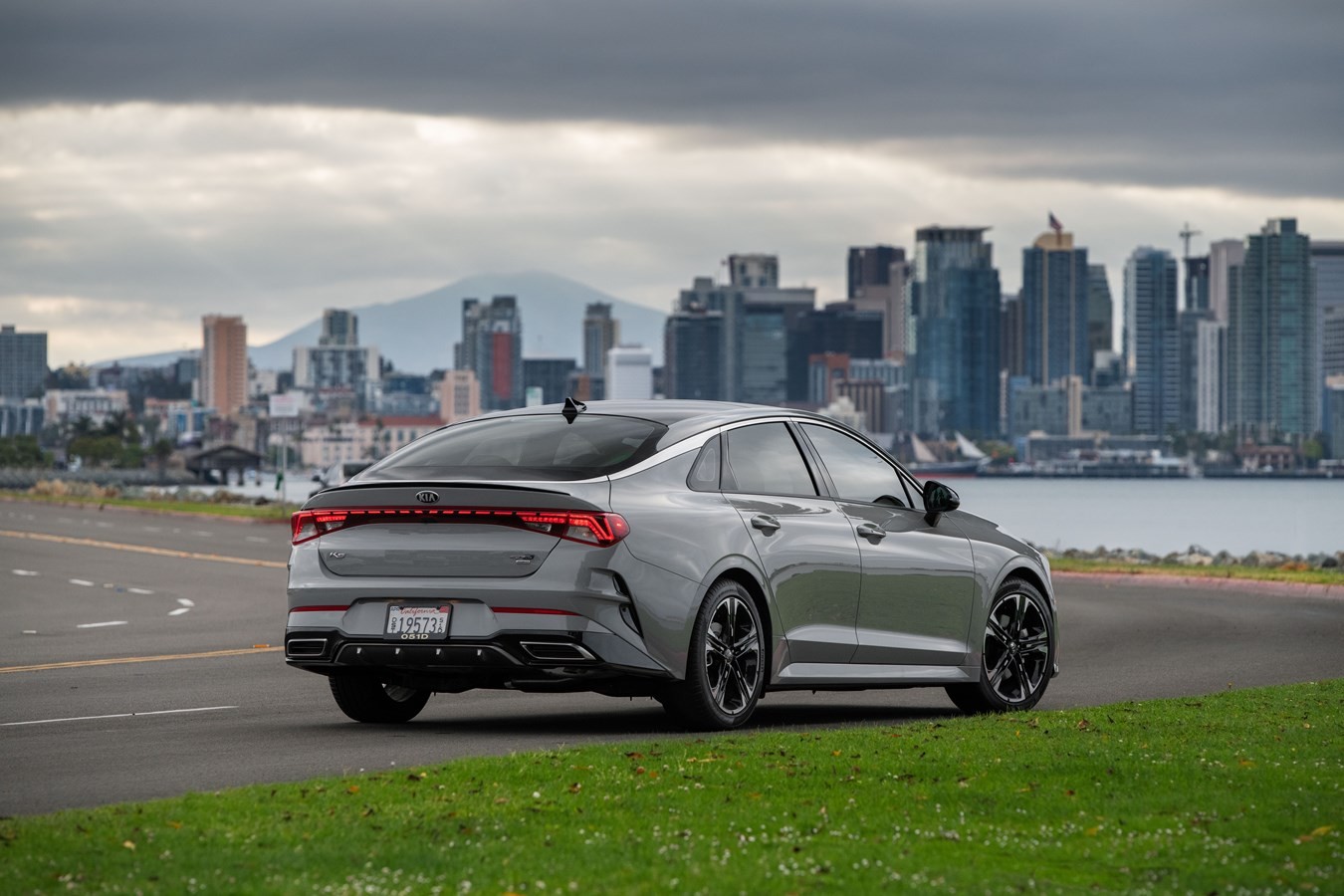 Kia Optima / Magentis photo 14