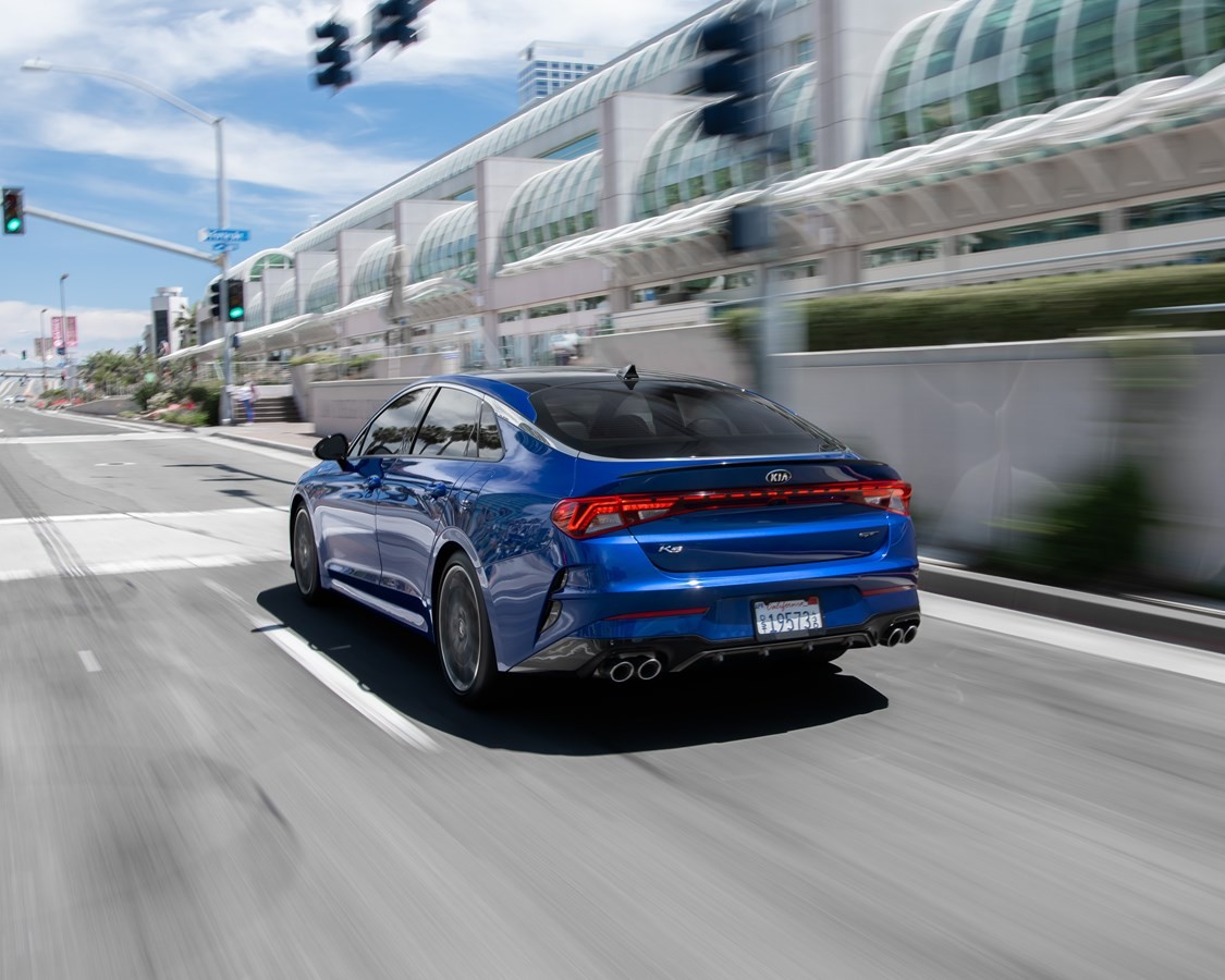 Kia Optima / Magentis photo 17