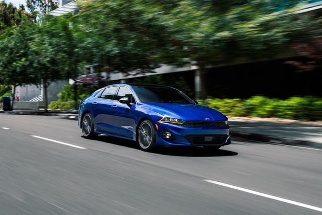 Kia Optima / Magentis photo 37