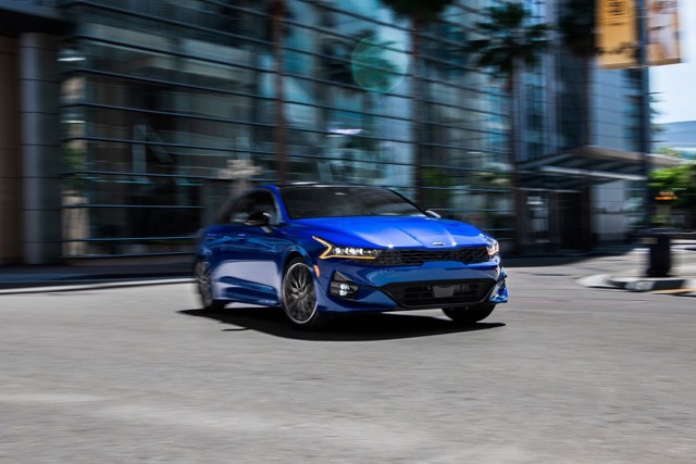 Kia Optima / Magentis photo 39