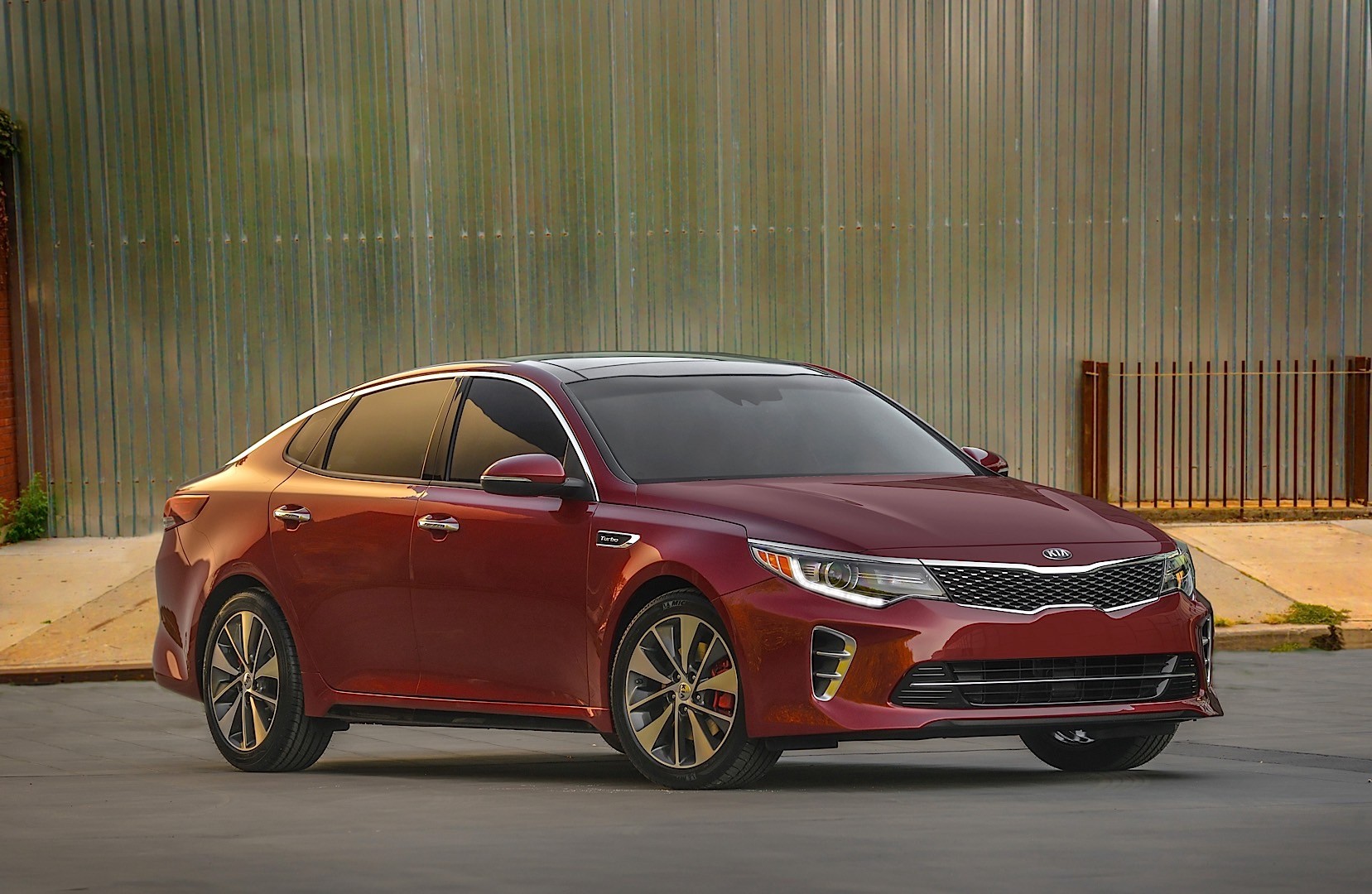 Kia Optima / Magentis photo 4