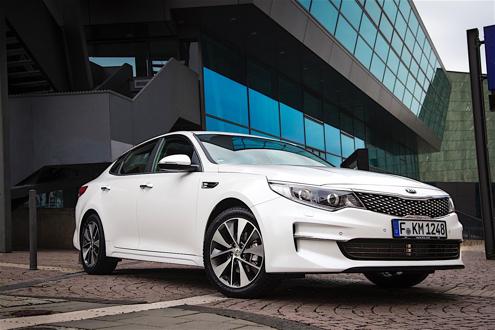 Kia Optima / Magentis photo 71