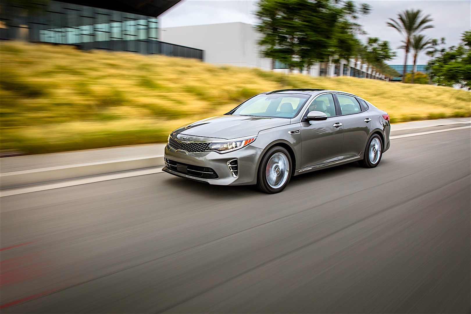 Kia Optima / Magentis photo 74