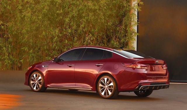 Kia Optima / Magentis photo 5