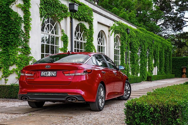 Kia Optima / Magentis photo 81