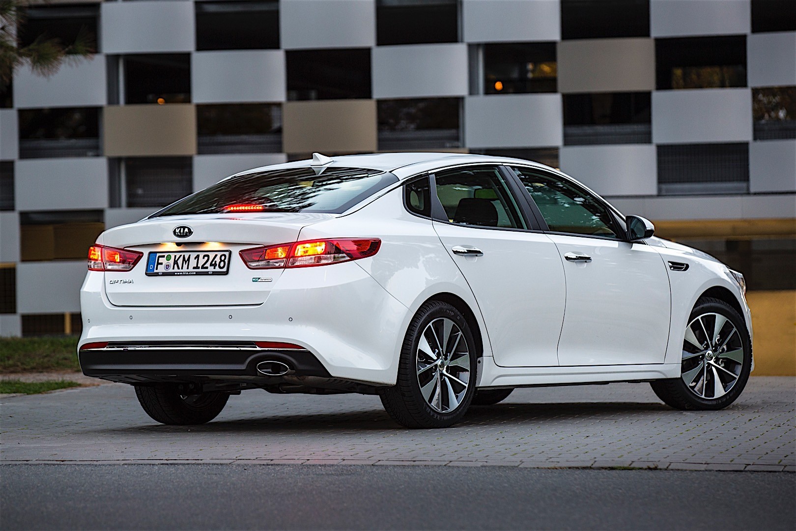 Kia Optima / Magentis photo 82