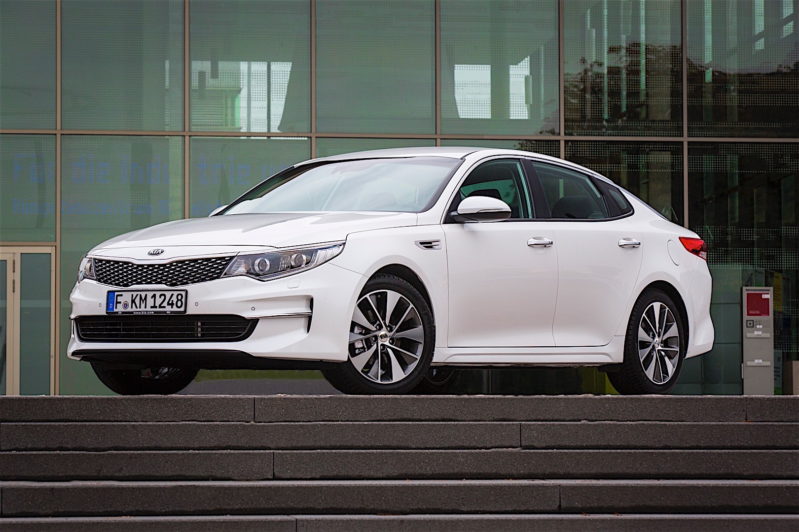 Kia Optima / Magentis photo 88