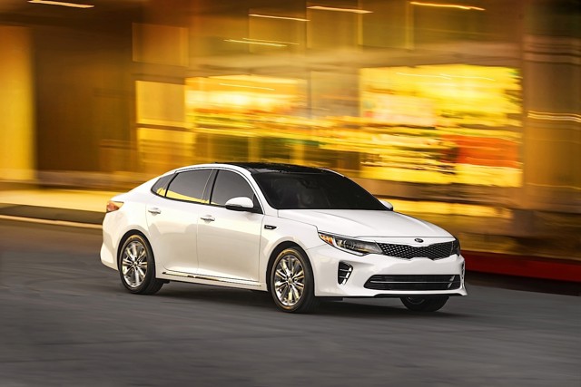 Kia Optima / Magentis photo 10