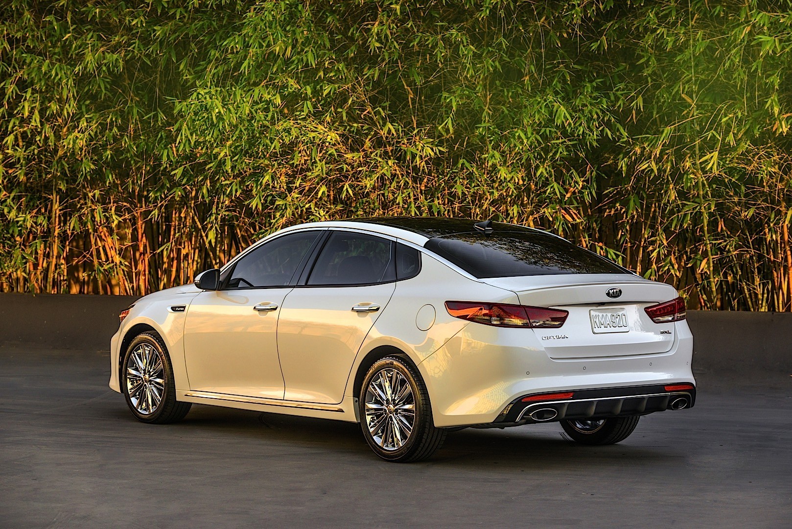 Kia Optima / Magentis photo 14