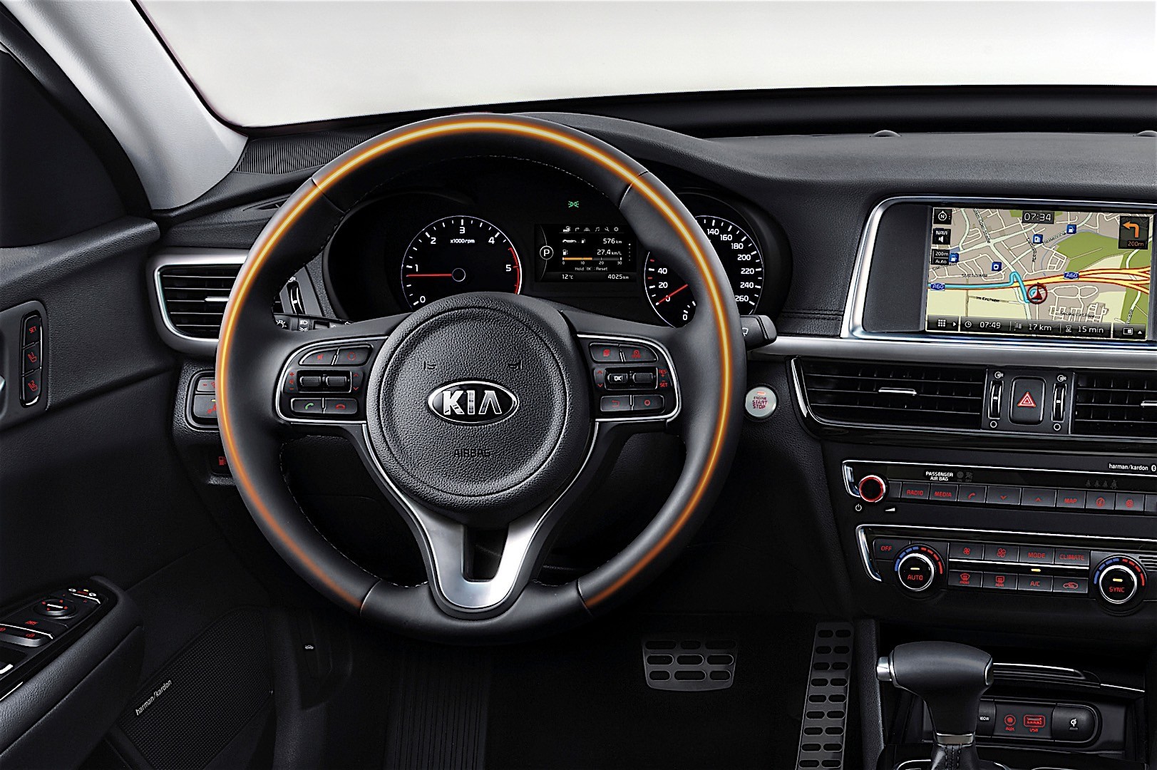 Kia Optima / Magentis photo 97