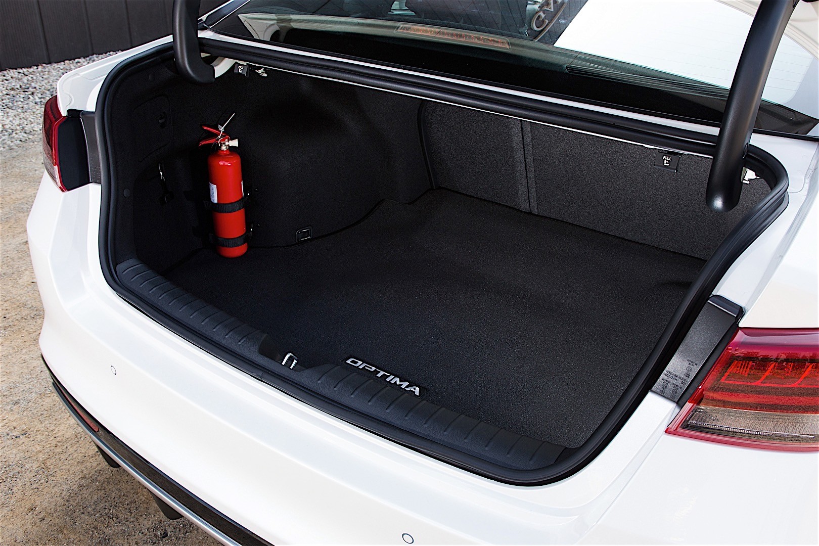 Kia Optima / Magentis photo 108