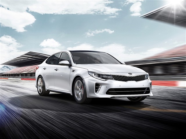 Kia Optima / Magentis photo 22