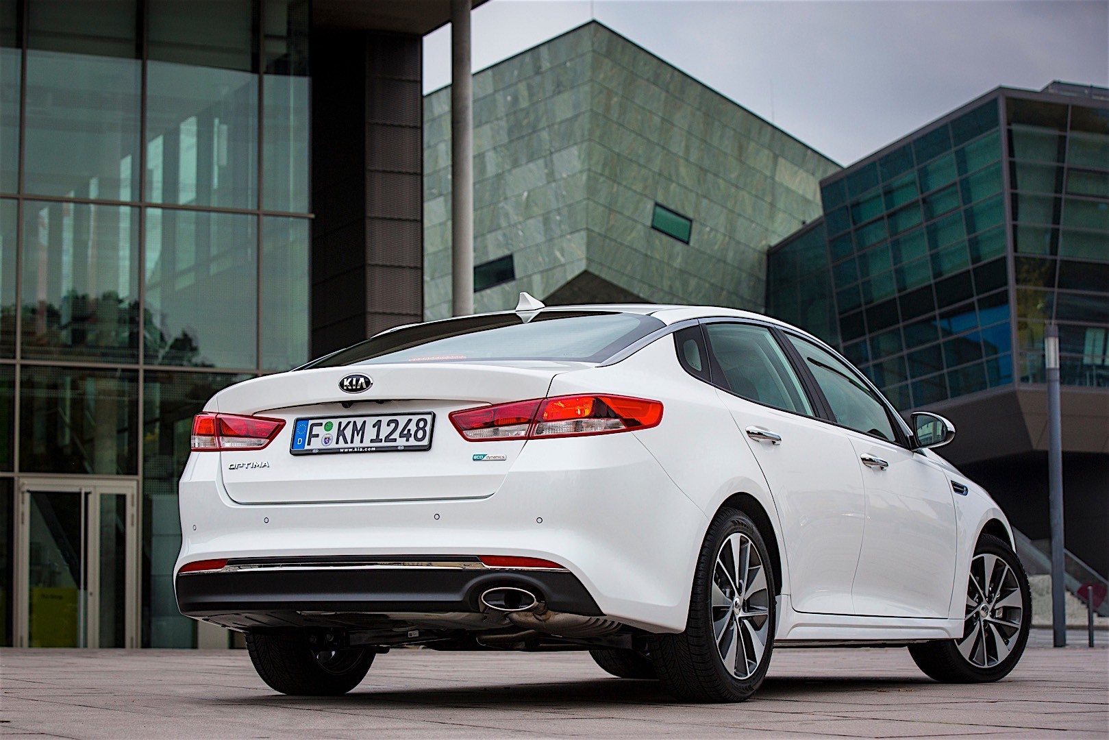 Kia Optima / Magentis photo 23