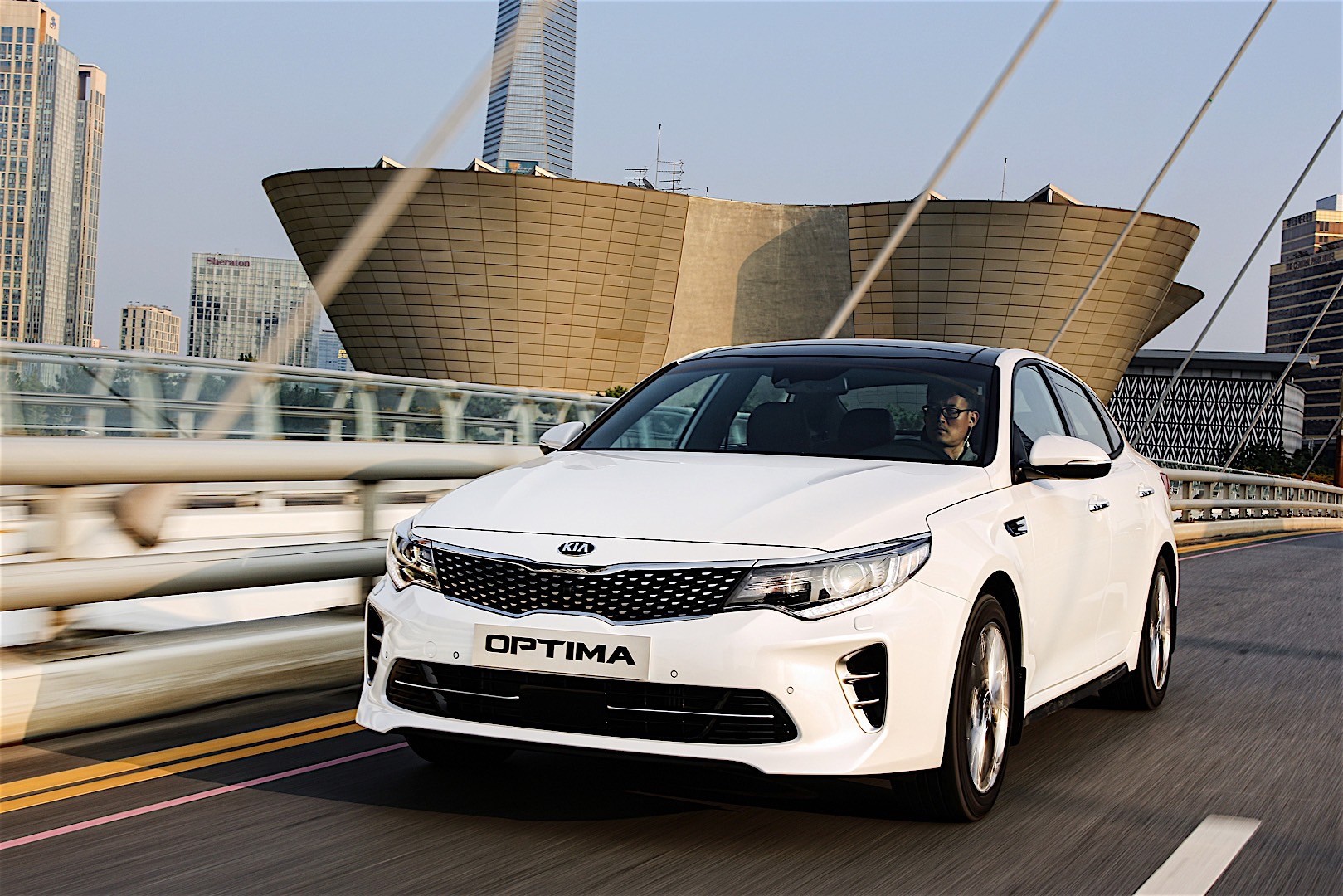 Kia Optima / Magentis photo 30