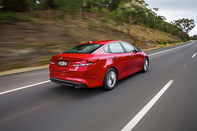 Kia Optima / Magentis photo 37