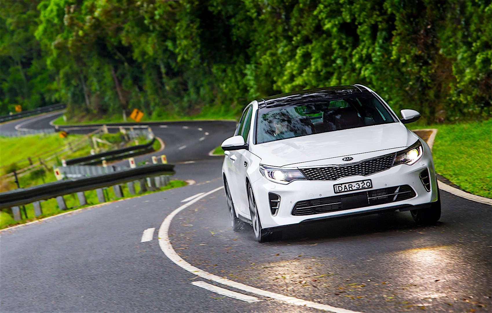 Kia Optima / Magentis photo 42