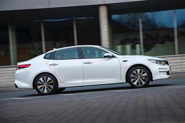 Kia Optima / Magentis photo 45