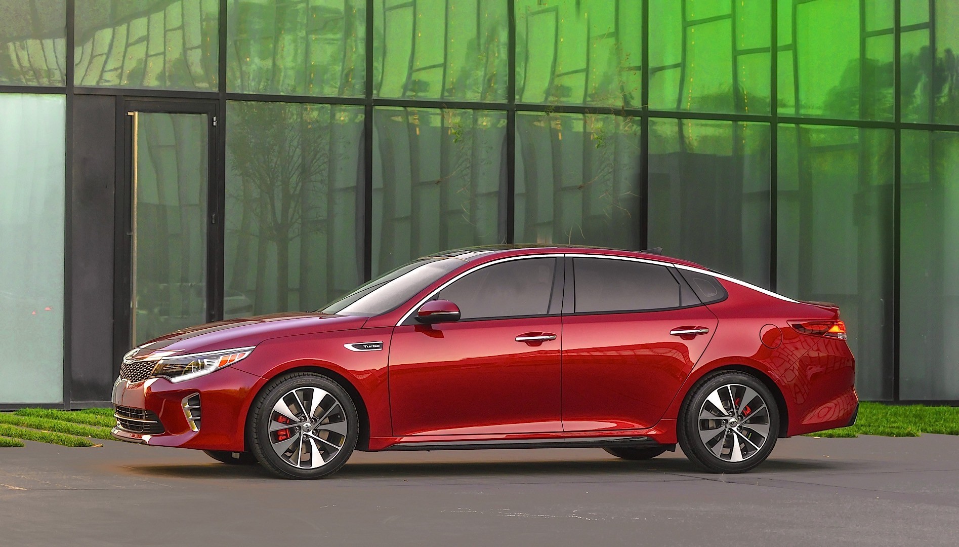 Kia Optima / Magentis photo 2