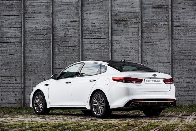 Kia Optima / Magentis photo 55