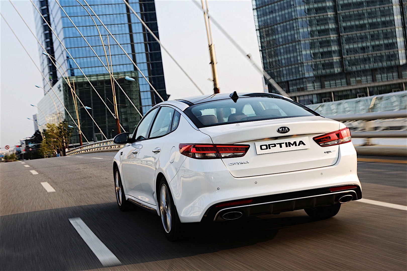 Kia Optima / Magentis photo 60