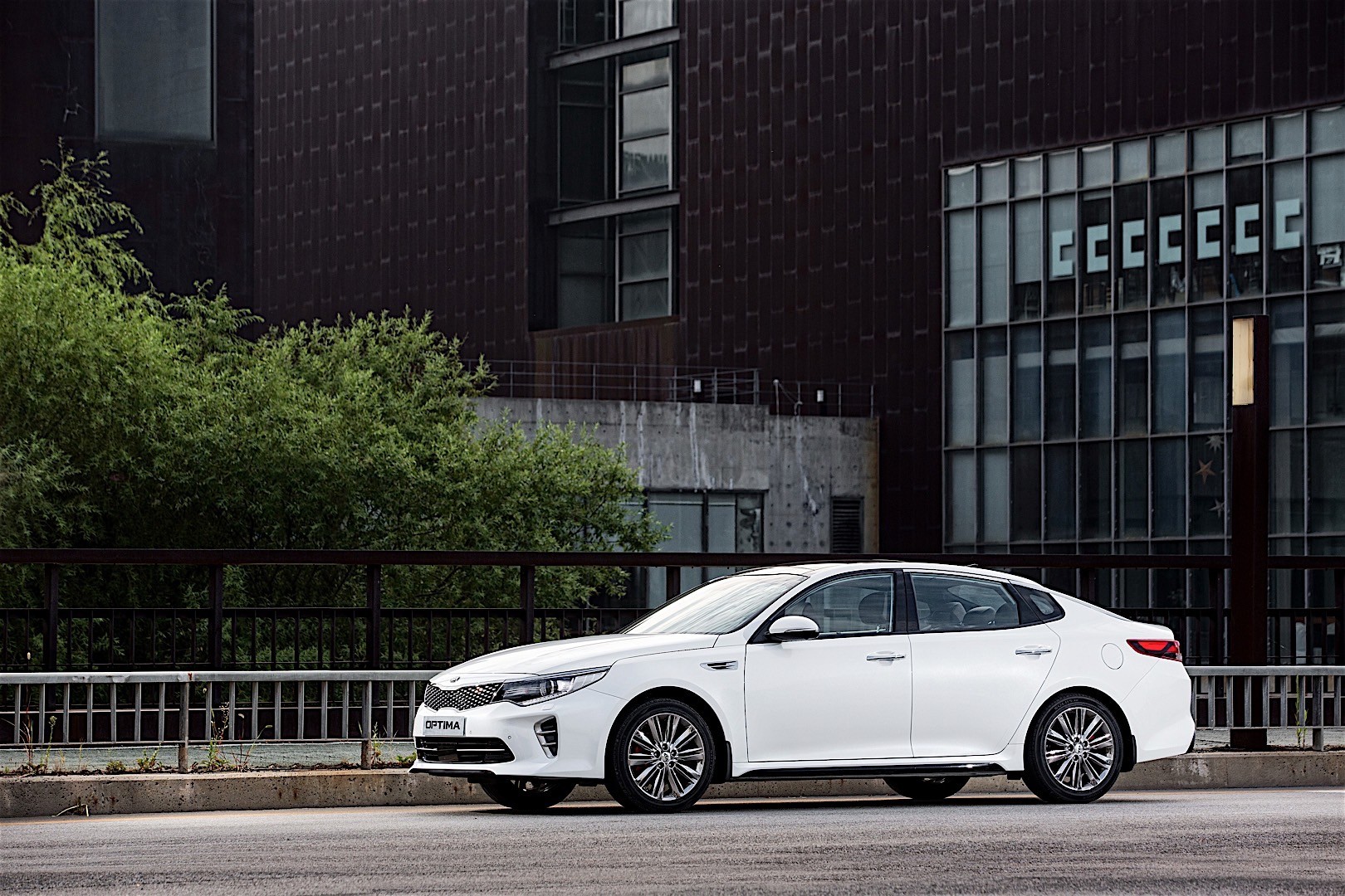 Kia Optima / Magentis photo 61