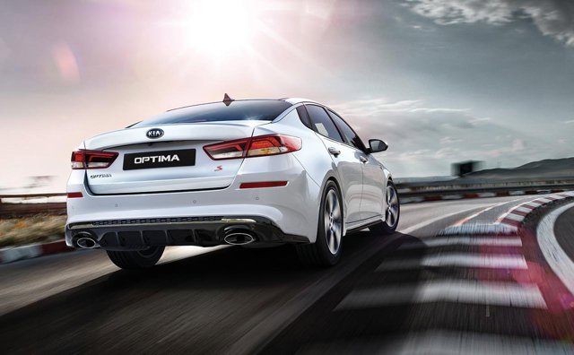 Kia Optima / Magentis photo 15