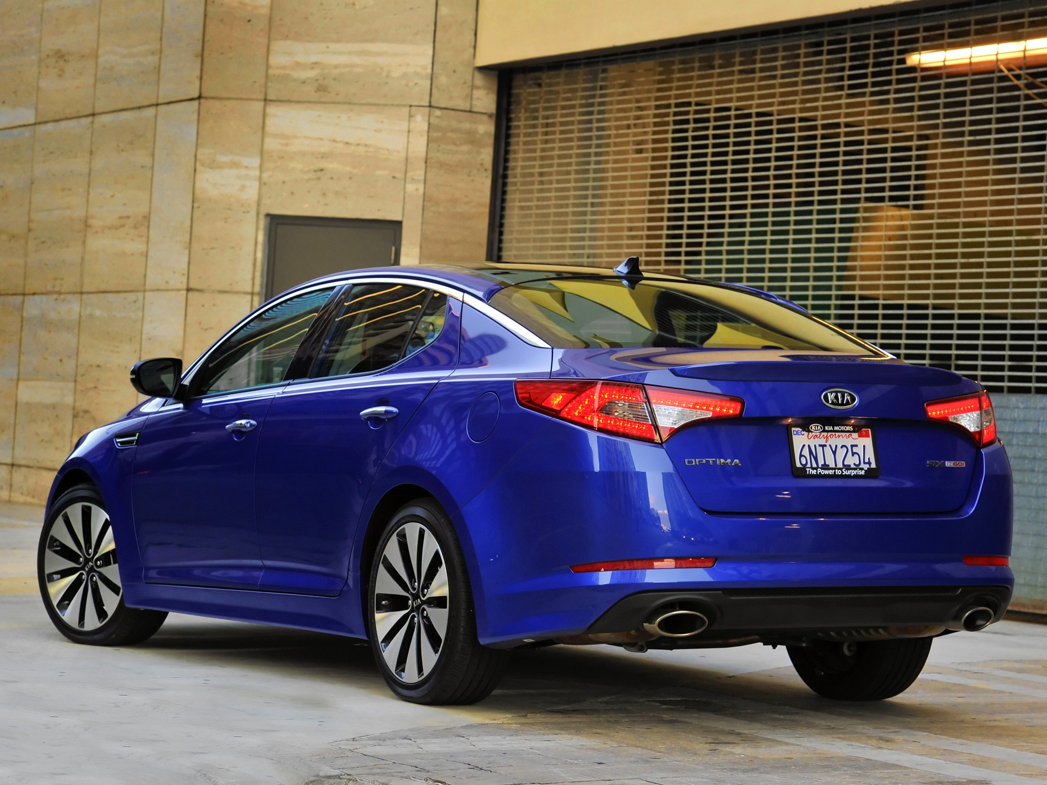 Kia Optima / Magentis photo 24