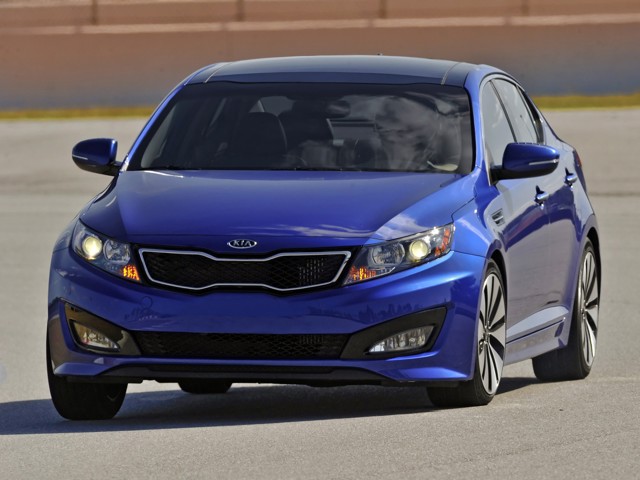 Kia Optima / Magentis photo 25