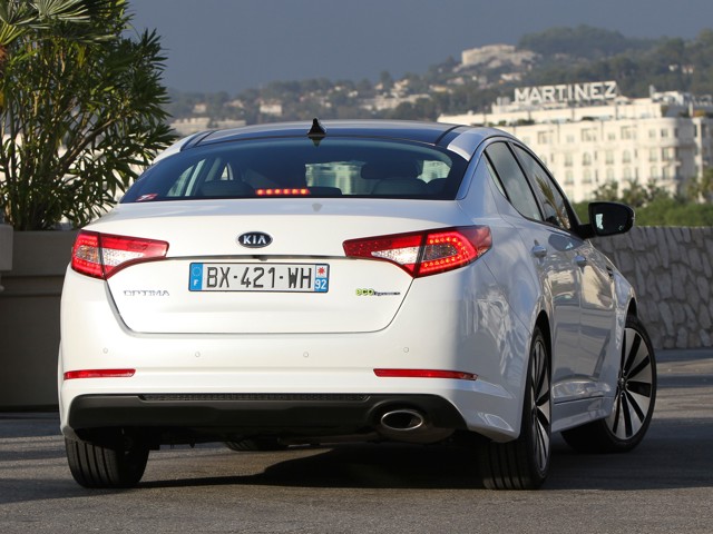 Kia Optima / Magentis photo 40