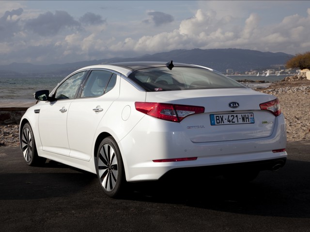 Kia Optima / Magentis photo 48