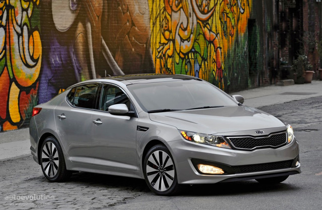 Kia Optima / Magentis photo 12